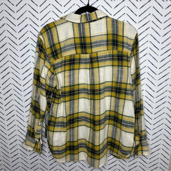 AE Boyfriend shirt Lightweight Flannel Button Down Blouse Size Small - Picture 2 of 4